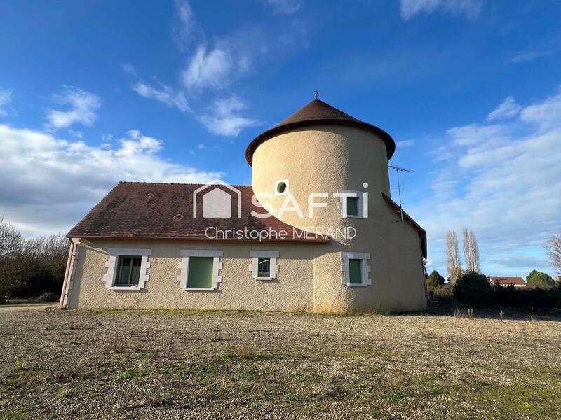 Maison - 328 m² - 10 pièces