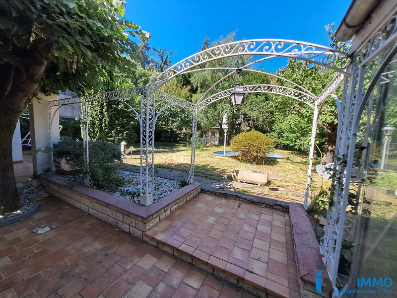 Maison - 200 m² - 10 pièces