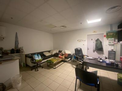 Local commercial - 92 m² - 3 pièces