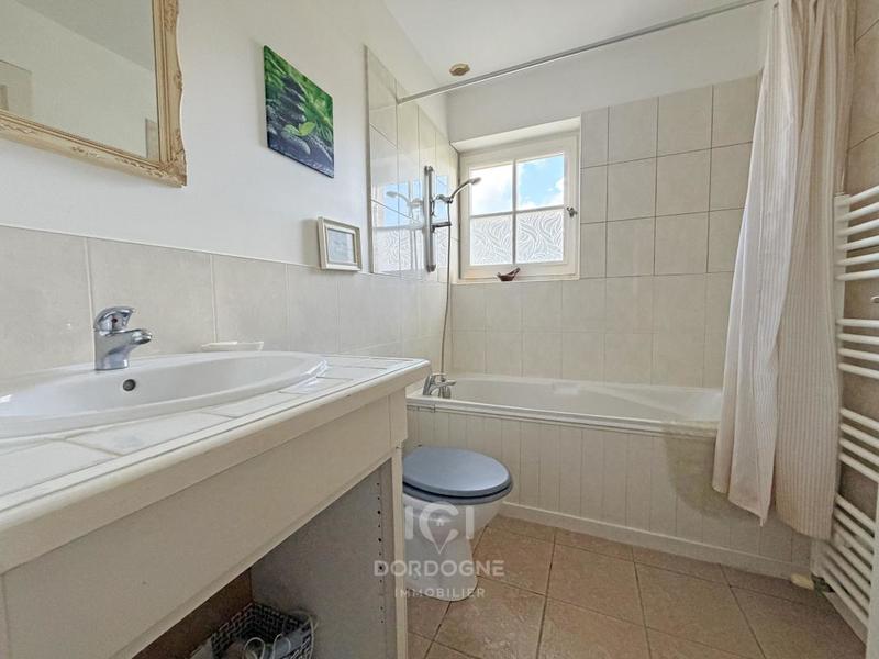 Maison - 329 m² - 2 pièces