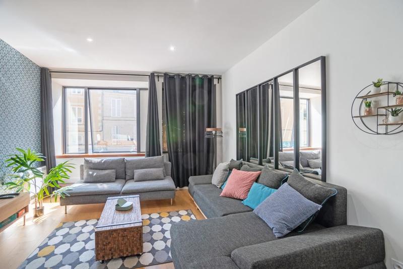 Appartement - 100 m² - 4 pièces