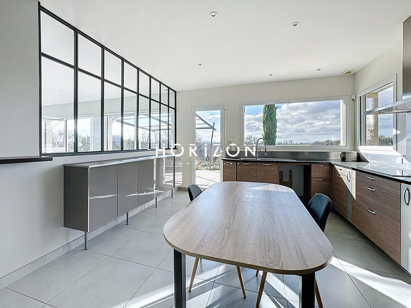 Maison contemporaine - 216 m² - 8 pièces