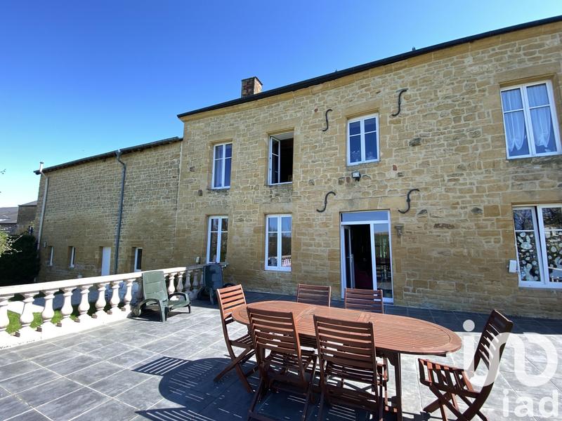 Maison de village - 360 m² - 9 pièces