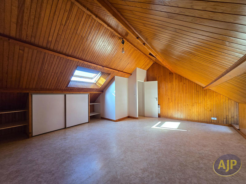 Maison - 89 m² - 5 pièces