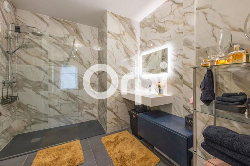 Appartement - 100 m² - 4 pièces