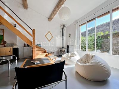 Maison - 198 m² - 7 pièces