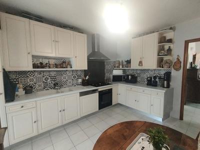 Maison - 260 m² - 8 pièces