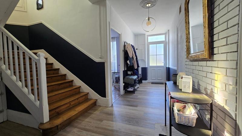 Maison - 193 m² - 7 pièces