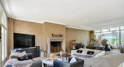 Maison - 316 m² - 8 pièces