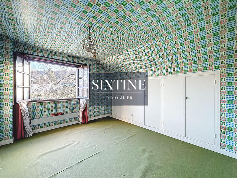 Maison - 186 m² - 8 pièces