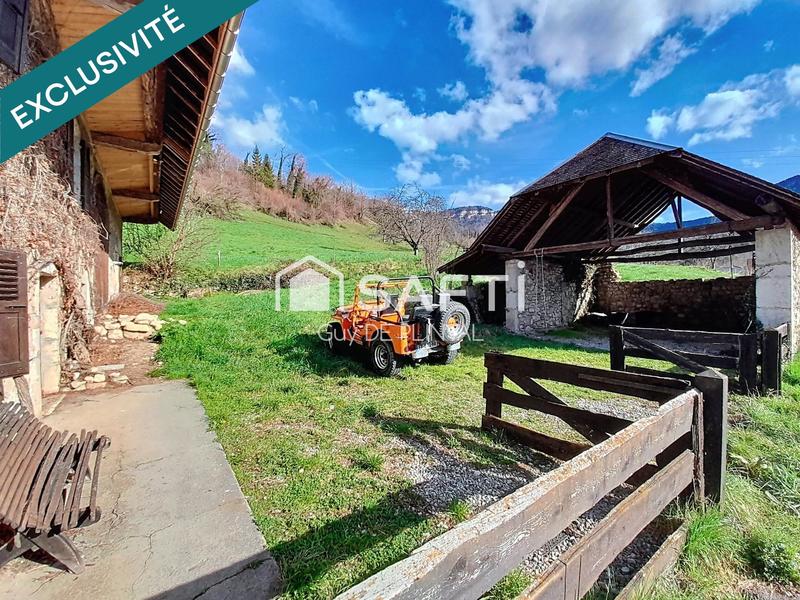 Maison - 216 m² - 9 pièces