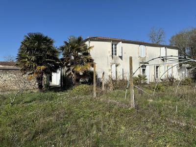 Maison - 213 m² - 9 pièces