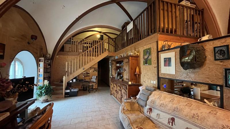 Propriété - 160 m² - 4 pièces