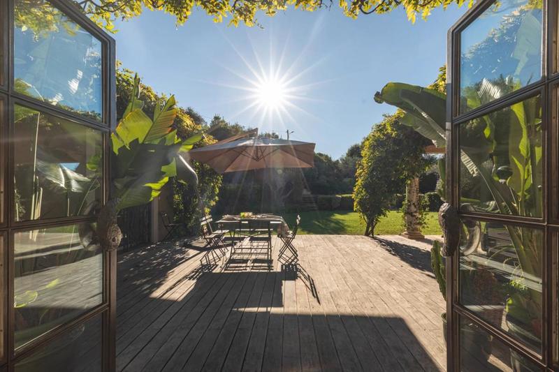 Villa - 277 m² - 9 pièces