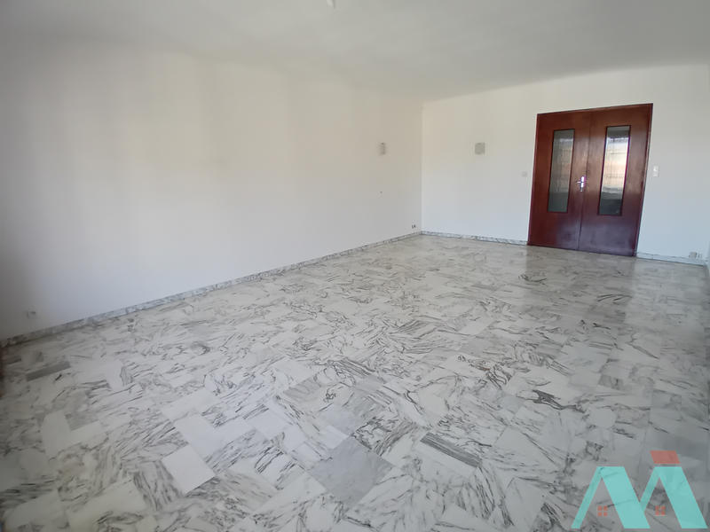 Appartement - 93 m² - 3 pièces