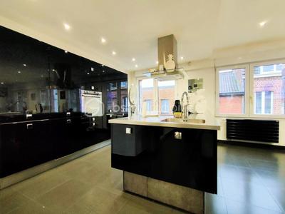 Maison - 371 m² - 7 pièces