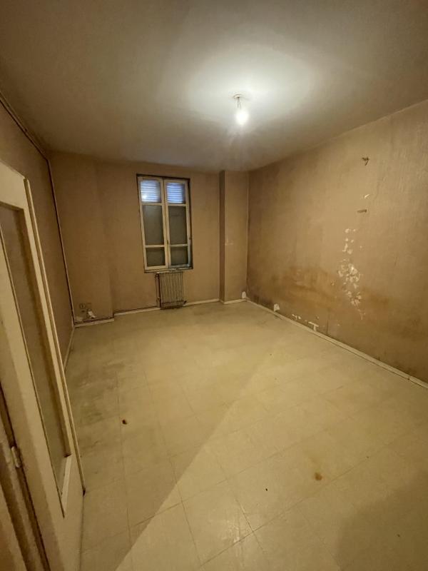 Appartement ancien - 75 m² - 3 pièces