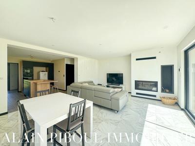 Maison traditionnelle - 141 m² - 5 pièces