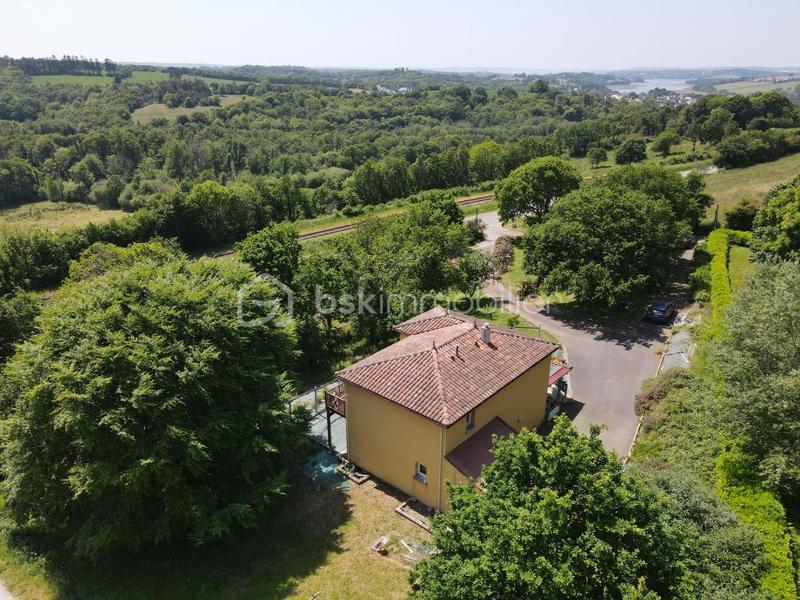 Maison - 142 m² - 5 pièces