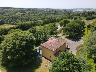 Maison - 142 m² - 5 pièces