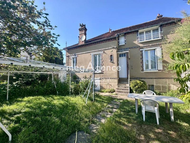 Maison - 136 m² - 8 pièces