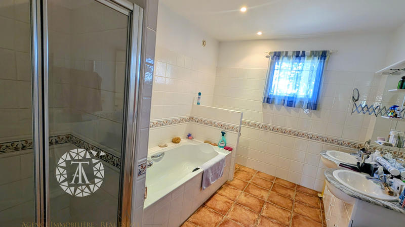 Villa - 122 m² - 4 pièces