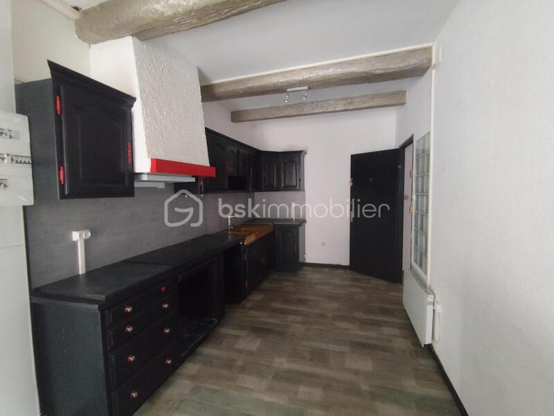 Maison - 300 m² - 13 pièces