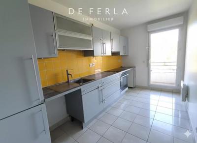 Appartement - 85 m² - 4 pièces