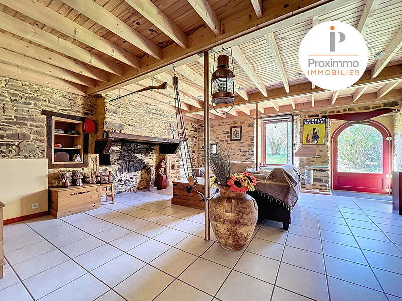 Maison - 199 m² - 8 pièces