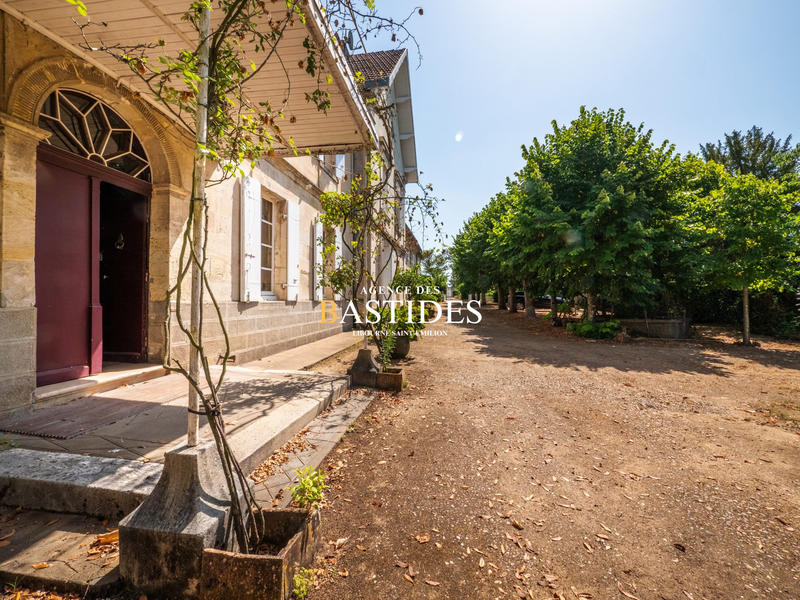 Château - 377 m² - 11 pièces