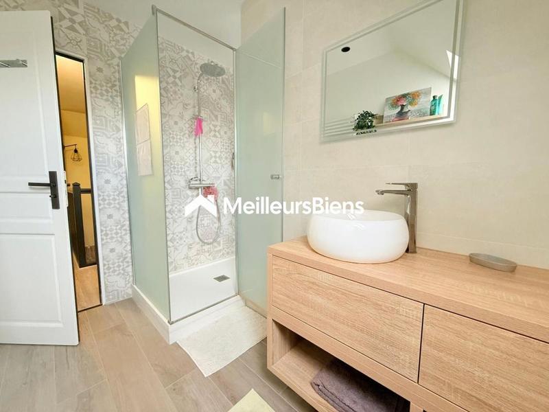 Maison - 190 m² - 7 pièces