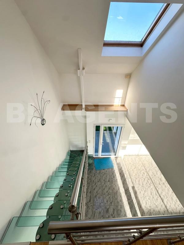 Maison contemporaine - 162 m² - 5 pièces