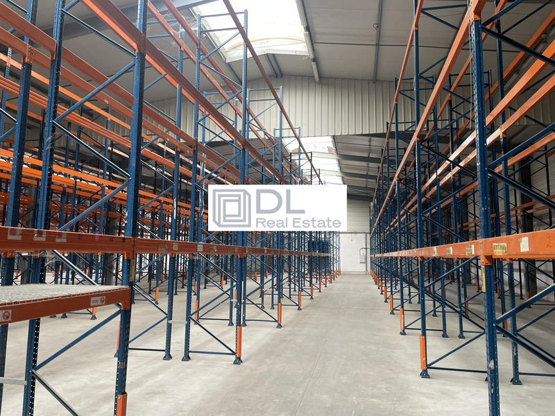 Entrepôt - 3 000 m²