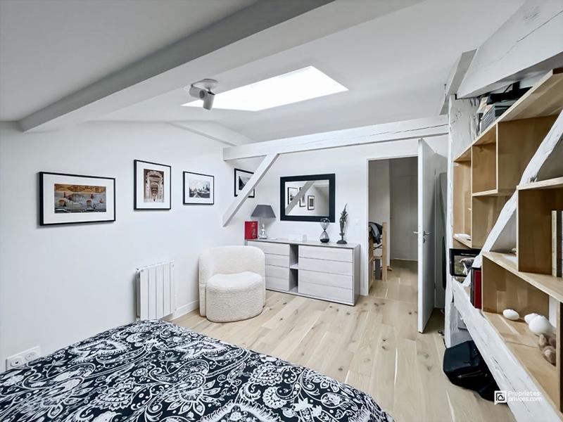 Appartement - 100 m² - 4 pièces