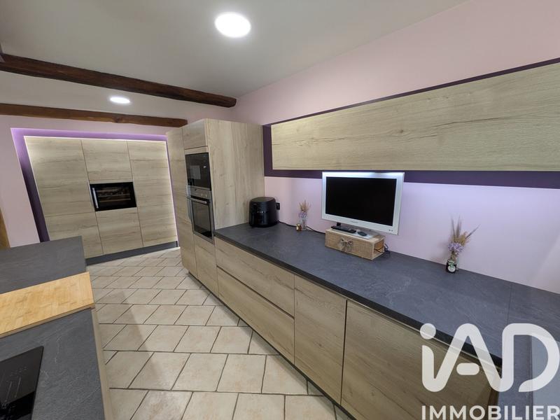 Maison - 204 m² - 8 pièces