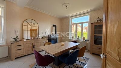 Maison - 245 m² - 9 pièces