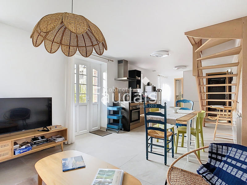 Propriété - 464 m² - 17 pièces