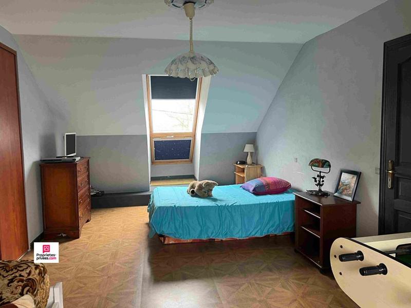 Maison - 220 m² - 10 pièces