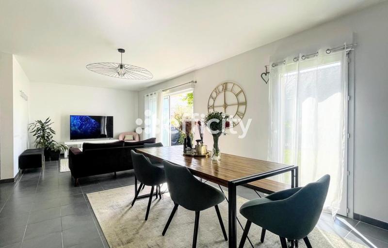 Maison - 105 m² - 4 pièces