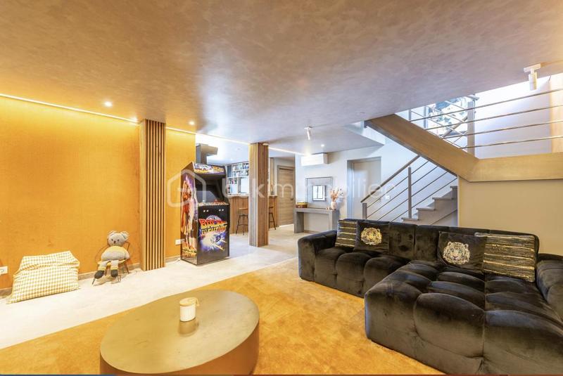 Maison d'architecte - 269 m² - 9 pièces