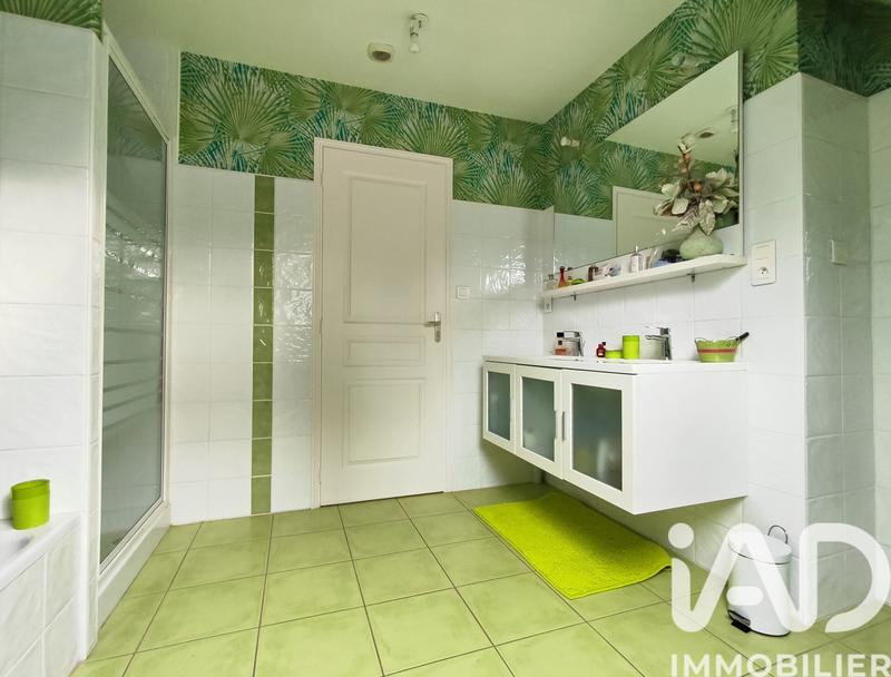 Maison - 206 m² - 8 pièces