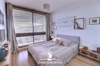 Appartement - 84 m² - 4 pièces