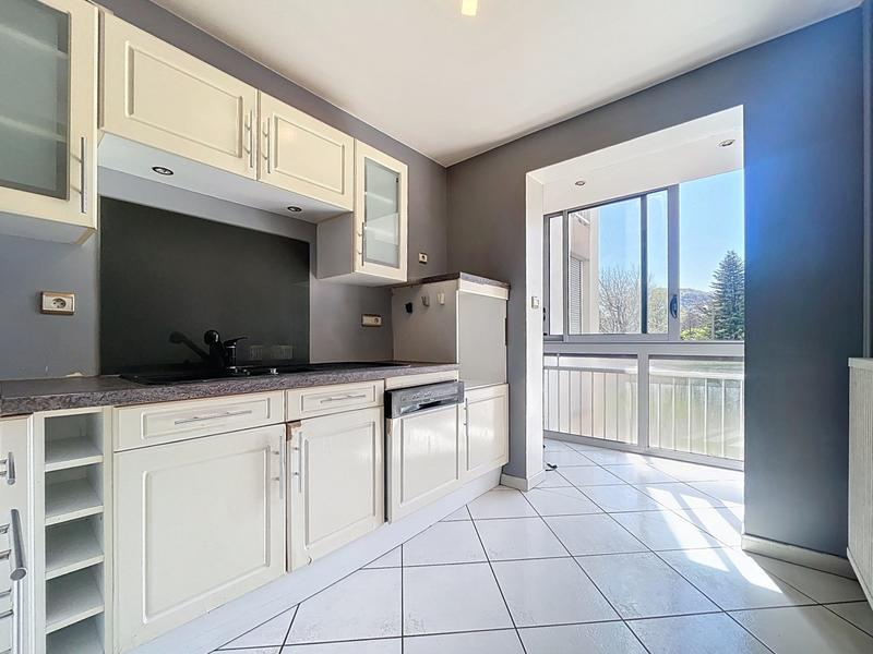 Appartement - 82 m² - 4 pièces