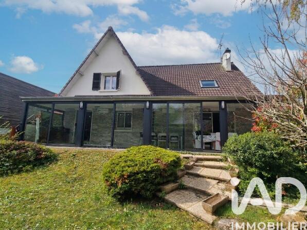 Maison - 172 m² - 8 pièces