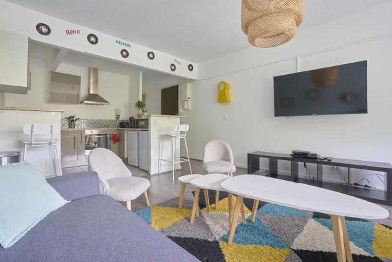 Appartement - 102 m² - 6 pièces