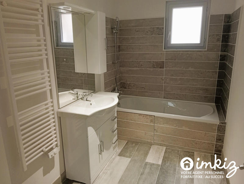 Maison - 370 m² - 10 pièces