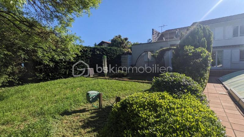 Propriété - 173 m² - 7 pièces