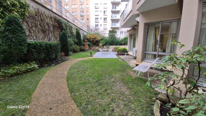 Appartement - 83 m² - 3 pièces