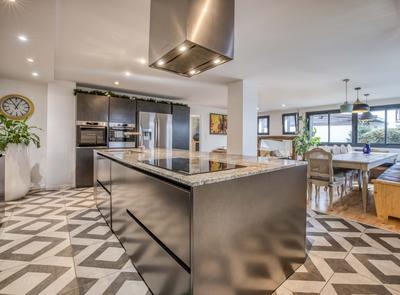 Appartement - 159 m² - 5 pièces