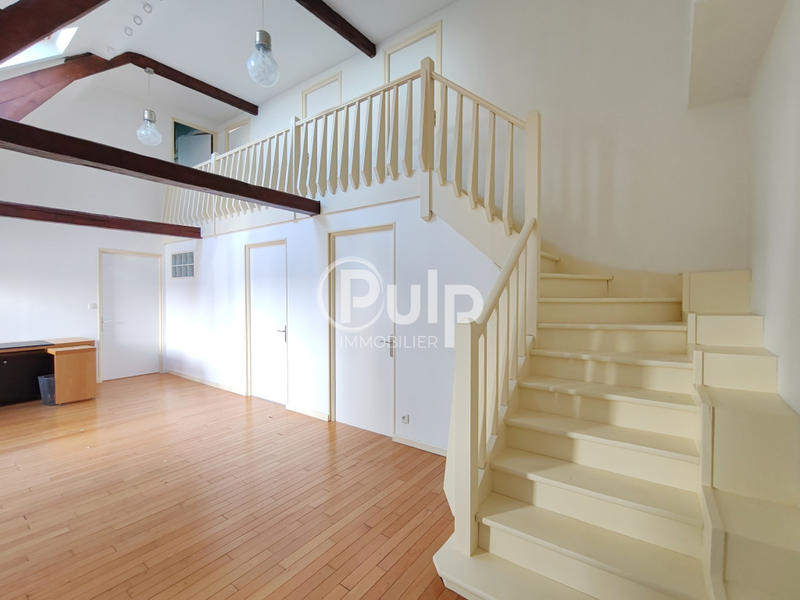 Appartement - 225 m² - 5 pièces